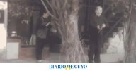 [VIDEO] Un joven filmó cómo le disparó un vecino en medio de una discusión