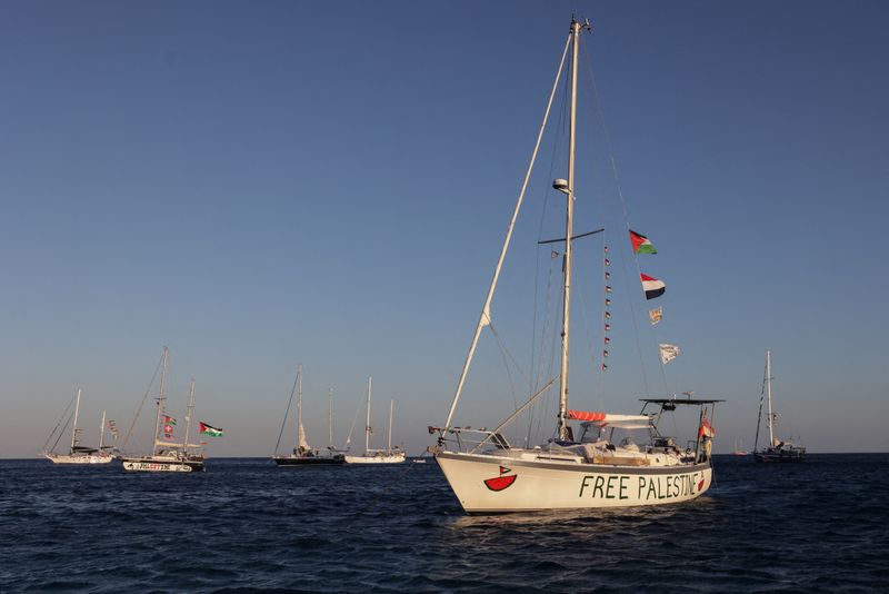 Italy's navy to quit Gaza flotilla as risk of Israeli attack looms