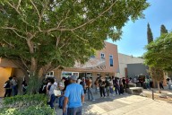 Acude unidad móvil de Licencias a jornada universitaria en la UACJ