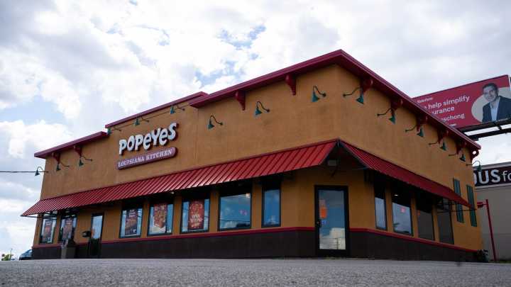 Merle Hay Popeyes among five in Iowa sued for unauthorized brand use