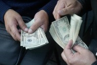Dólar cae a su nivel más bajo en más de cinco años y cierra en S/3.479