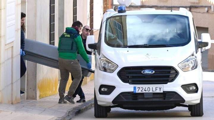Hallan el cadáver de un hombre asesinado en su vivienda, que ha sido robada