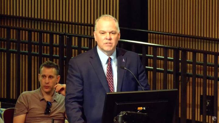 Ed Zuercher to make $416k salary returning to Phoenix city manager role