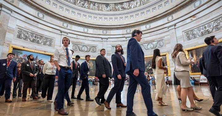 Both sides dig in ahead of threatened government shutdown