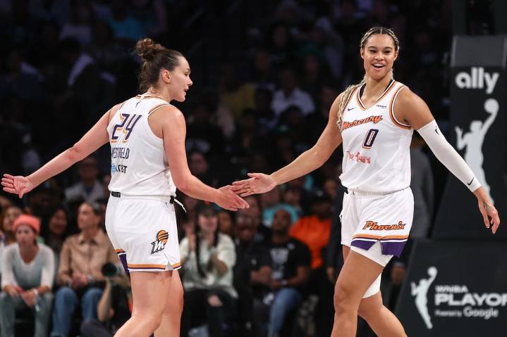 Deadspin | Mercury out to stifle Liberty again, reach second round