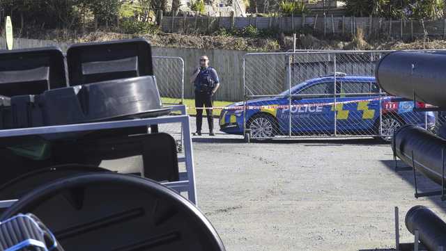 New Zealand fugitive Tom Phillips killed in police shootout