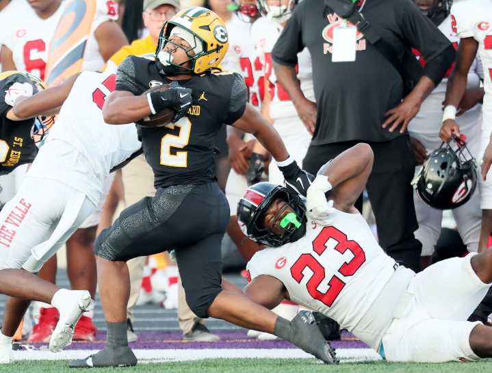 Apology goes a long way in St. Edward’s 28-14 comeback vs. Glenville