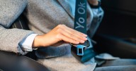 Del cinturón al celular: los errores más comunes que siguen poniendo en peligro a los conductores