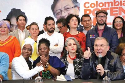 En vilo consulta presidencial del partido de Petro por decisión del Consejo Electoral