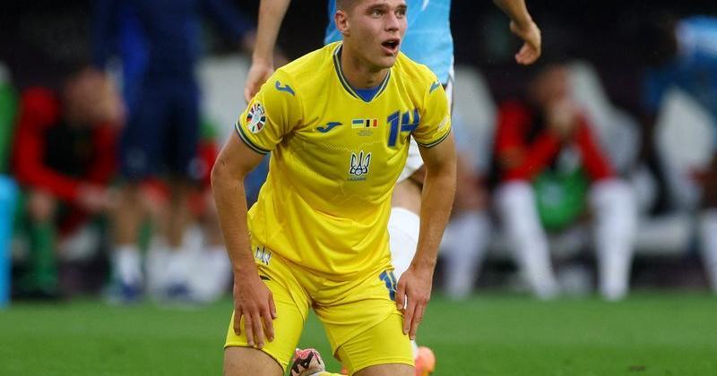 Soccer-Ukraine midfielder Sudakov says home destroyed in Russian drone strike on Kyiv
