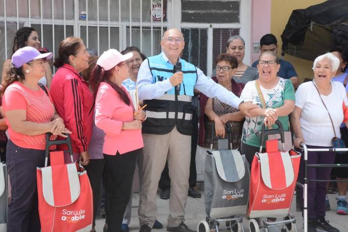 Alcalde Enrique Galindo atiende personalmente afectación en pozo de la colonia Manuel José Othón