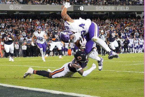 J.J. McCarthy comes on strong down stretch in debut as Vikings beat Bears 27