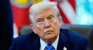 Trump advierte a Velenzuela de mayor despliegue de fuerzas de EEUU en el Caribe