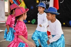 Estudiantes de la Escuela Concentración de Los Loros retornan a su comunidad educativa tras casi dos años en mitigación
