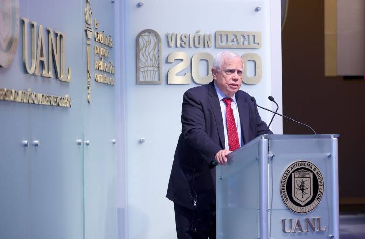 Premio Nobel James Heckman ofrece conferencia en la UANL