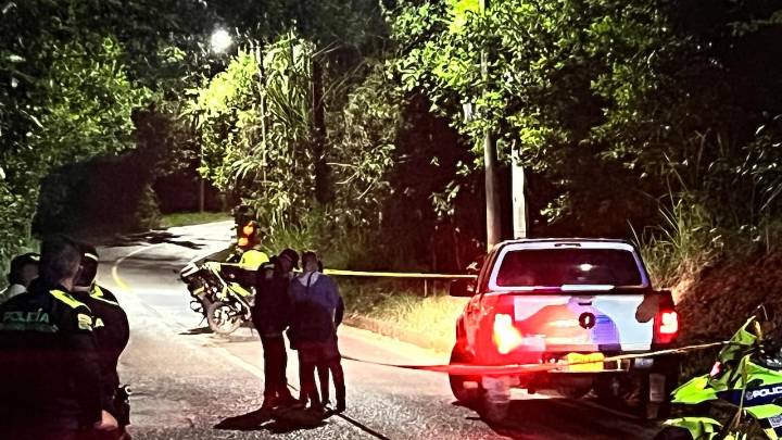 Tres hombres fueron asesinados al interior de una camioneta en lujosa zona del sur de Cali