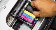 Tintas falsas: cómo identificarlas y proteger tu impresora de daños costosos