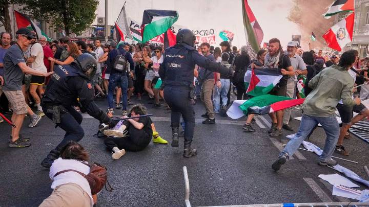 Protestas por Palestina forzaron la suspensión de la Vuelta a España de ciclismo