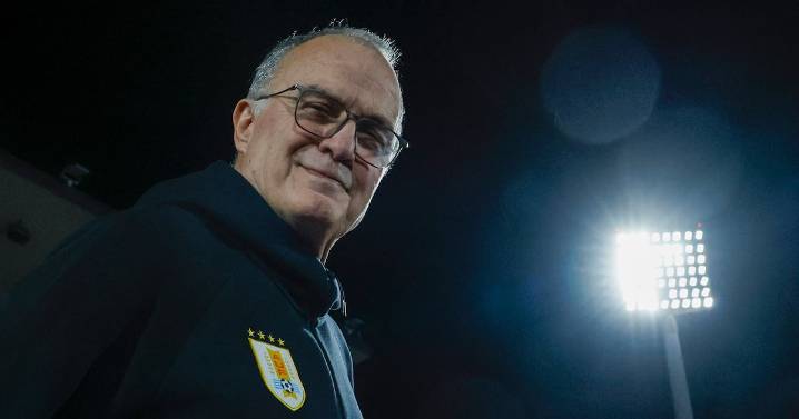 “Bielsa querido”: Así fue el cántico que le dedicó la hinchada de La Roja al exDT en el Estadio Nacional