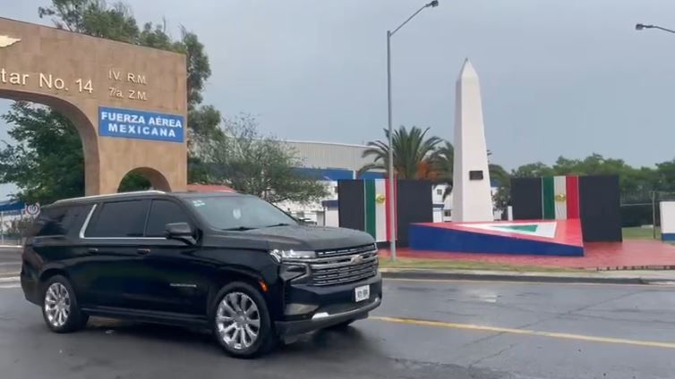 Sheinbaum llega a Nuevo León para encabezar acto en Macroplaza