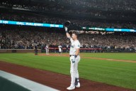 Mariners win AL West for 1st time in 24 years as Raleigh reaches 60 homers in 9