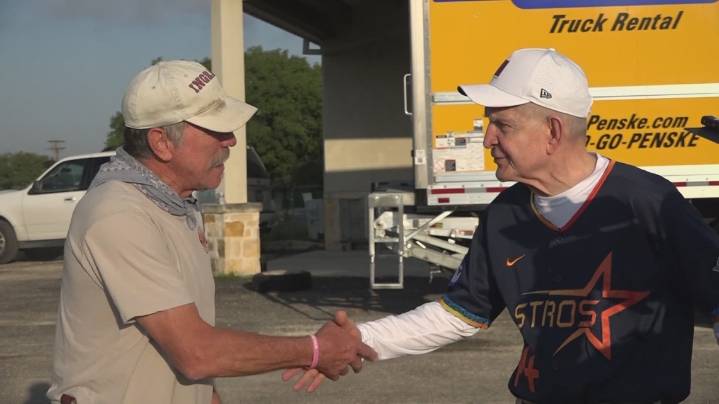 'Mattress Mack' donates 500 beds to Hill Country flood victims in Texas