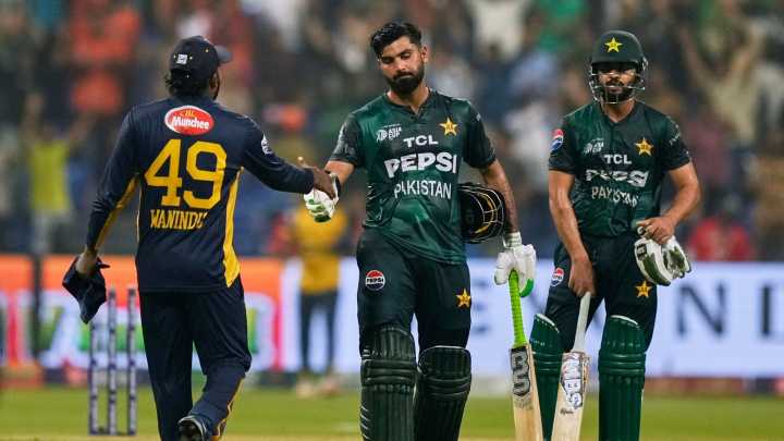 Pakistan fight past Sri Lanka by 5 wickets to stay alive in Asia Cup
