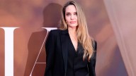 Angelina Jolie deslumbró en el Festival de San Sebastián con un vestido de terciopelo negro