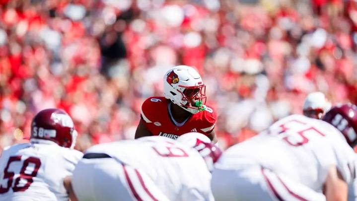 Louisville's Stanquan Clark could be out for the season following leg surgery