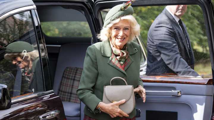 ¿A qué huele la reina Camila? Este es el perfume elegante, floral y poco conocido de la royal