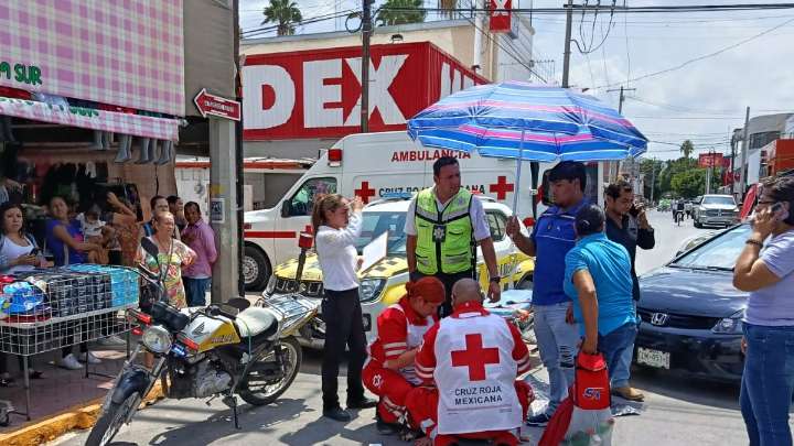 Adulta mayor de 80 años resulta herida tras ser atropellada en el centro de Lerdo
