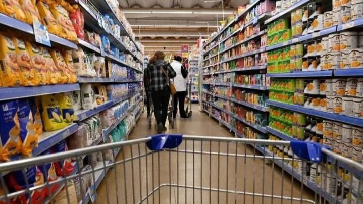 Analistas prevén que la inflación de septiembre supere el 2% por la tensión cambiaria