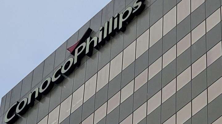 ConocoPhillips plans large layoffs, potentially slowing or reversing Alaska's oilfield jobs growth