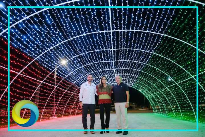 Inauguran decorado patrio en la Zona Hotelera de Cancún