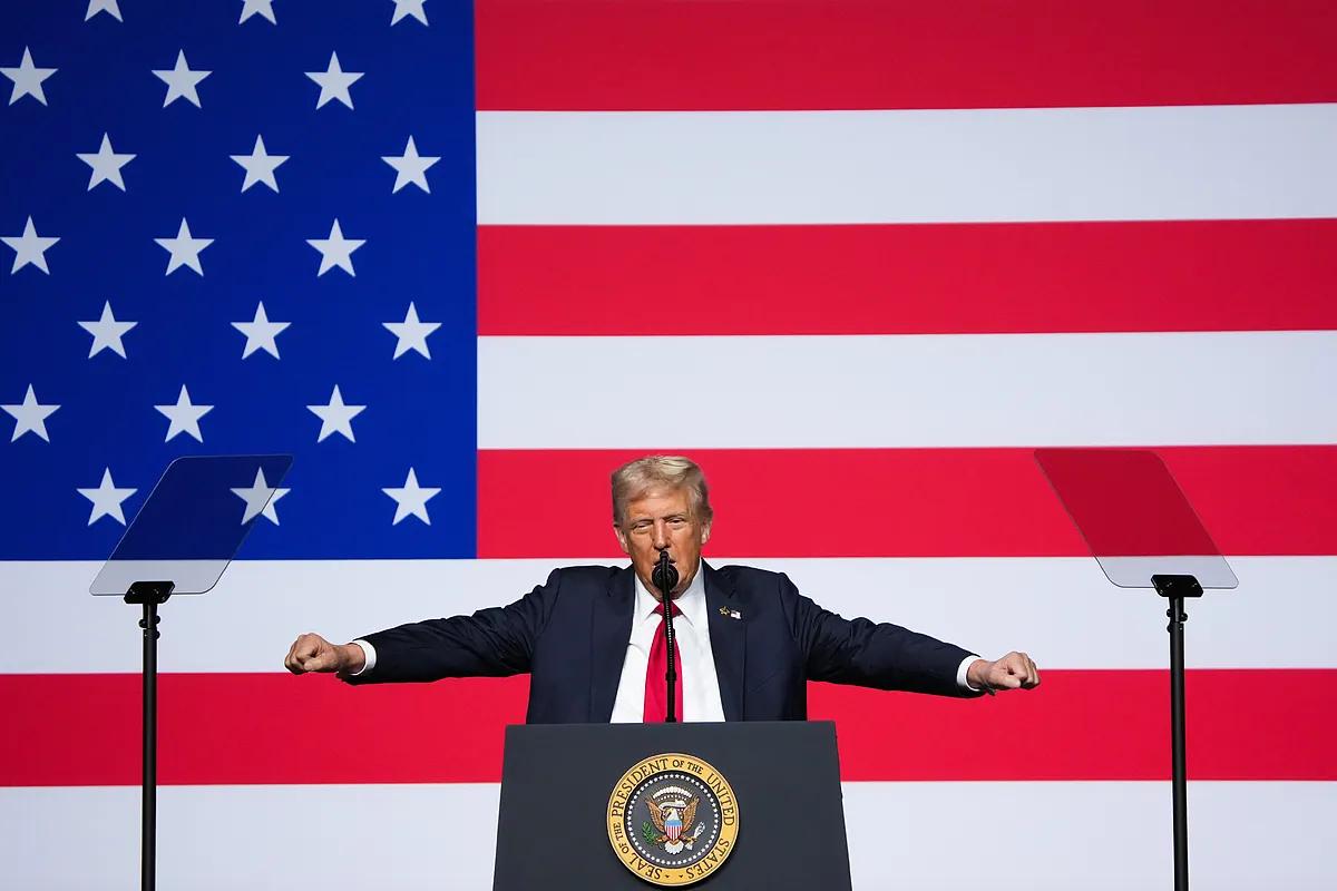 Trump convoca a 800 generales y almirantes para implicarles en la lucha contra los "enemigos domésticos", la "plaga interna" en EEUU y la "izquierda lunática"
