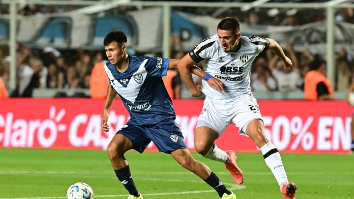 Vélez y Central Córdoba se enfrentan en Rosario por la Supercopa Argentina
