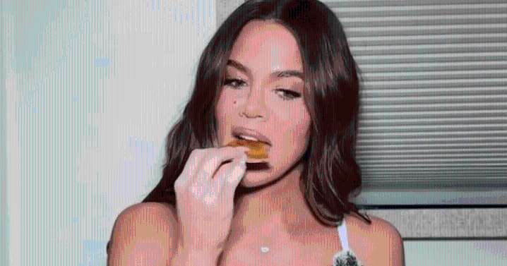 Video: Inside Khloé Kardashian’s Daily Eats — Grapes, Quesadillas & More