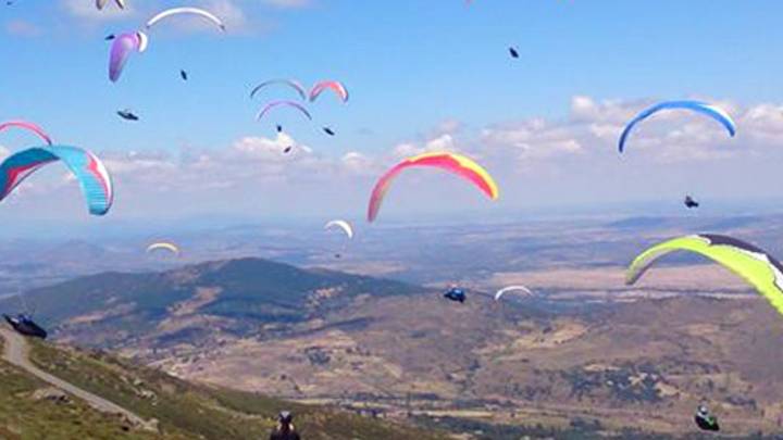 Hallan el cuerpo sin vida de un parapentista desaparecido en la Sierra de Loja (Granada)