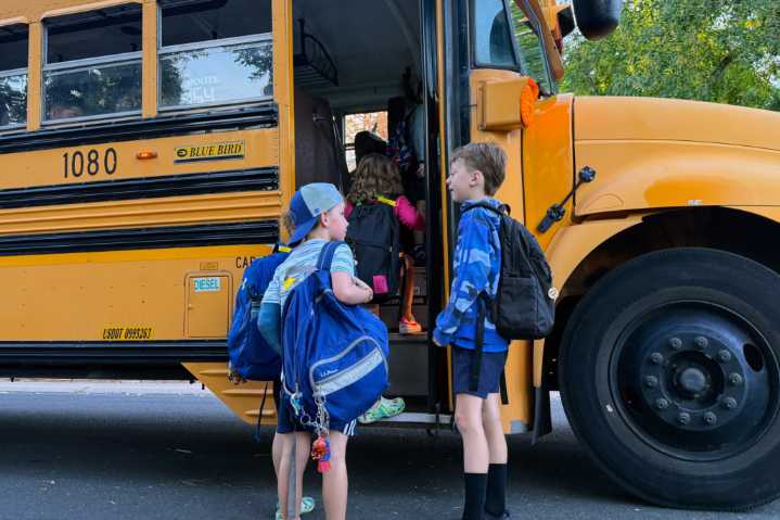 DPS parents report missing children, chronically late buses  and communication breakdowns at start of school year