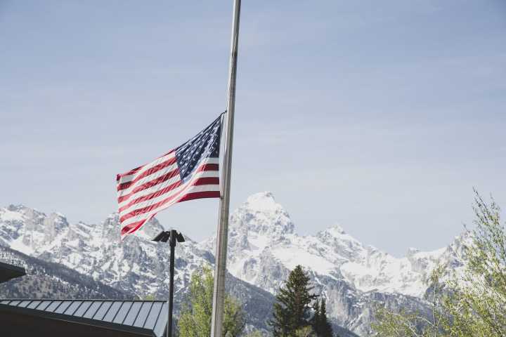 Gordon orders flags at half-staff for Charlie Kirk