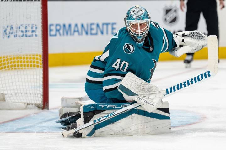 Deadspin | Sabres sign free agent G Alexandar Georgiev