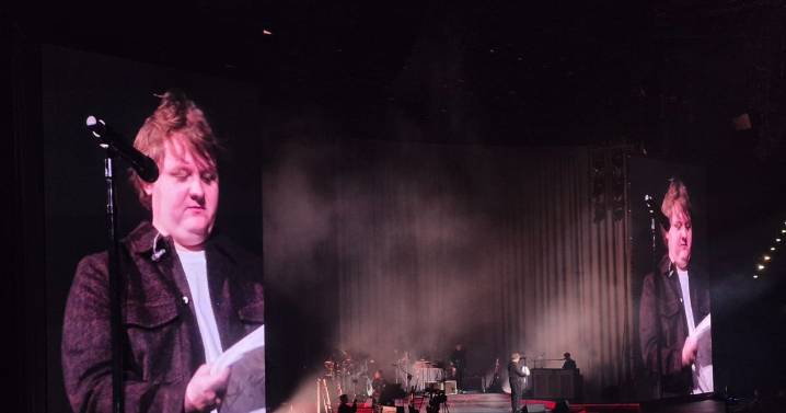 Lewis Capaldi 'in disbelief' at Birmingham Utilita Arena after fan disrupts show
