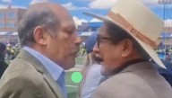 Valer escupe a periodista