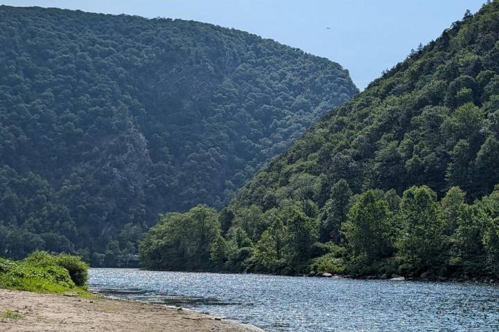 NJ man drowns at Delaware Water Gap