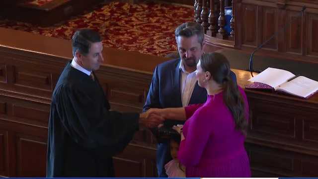 Iowa politics: Iowa Senate District 1's Catelin Drey sworn in