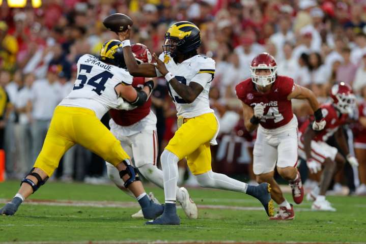 Overheard outside Michigan’s locker room: Miscommunication and no rhythm