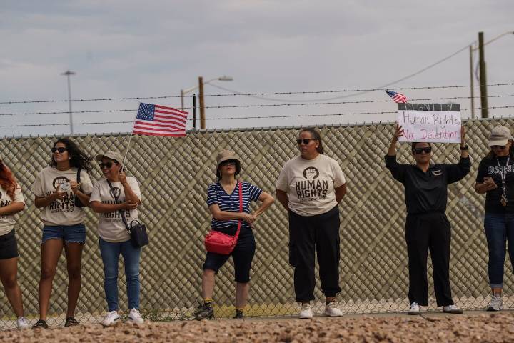 Un informe del ICE revela la violación de 60 normas tras la apertura del mayor centro de detención del país en Texas