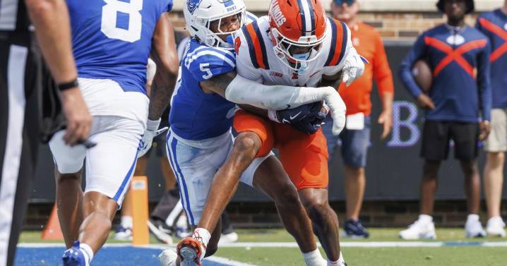 No. 11 Illinois was struggling for momentum at Duke. Then came a penalty that changed everything