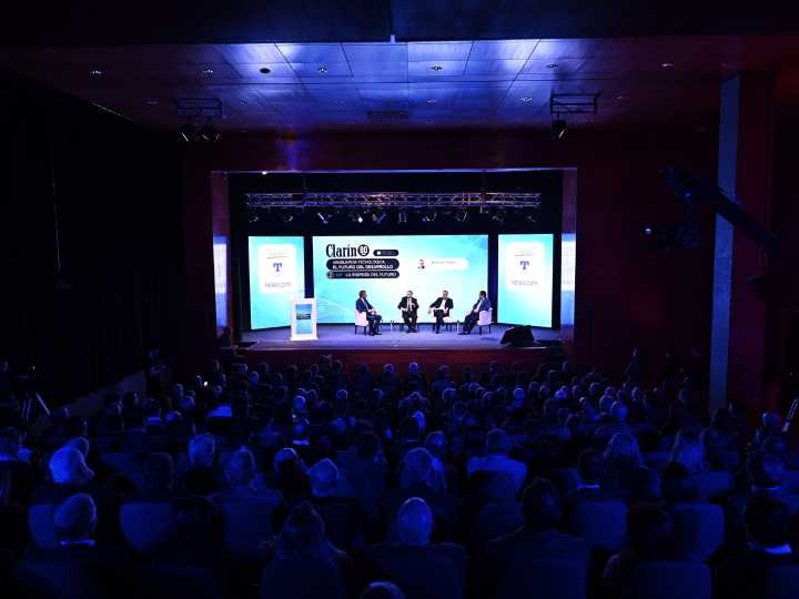 Clarín 80 años: especialistas debaten sobre el futuro del periodismo en el Malba