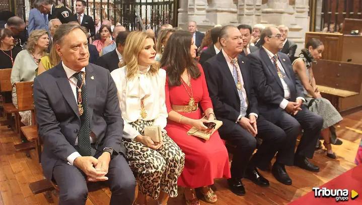 Salamanca recuerda a los bomberos en la misa de la Virgen de la Vega